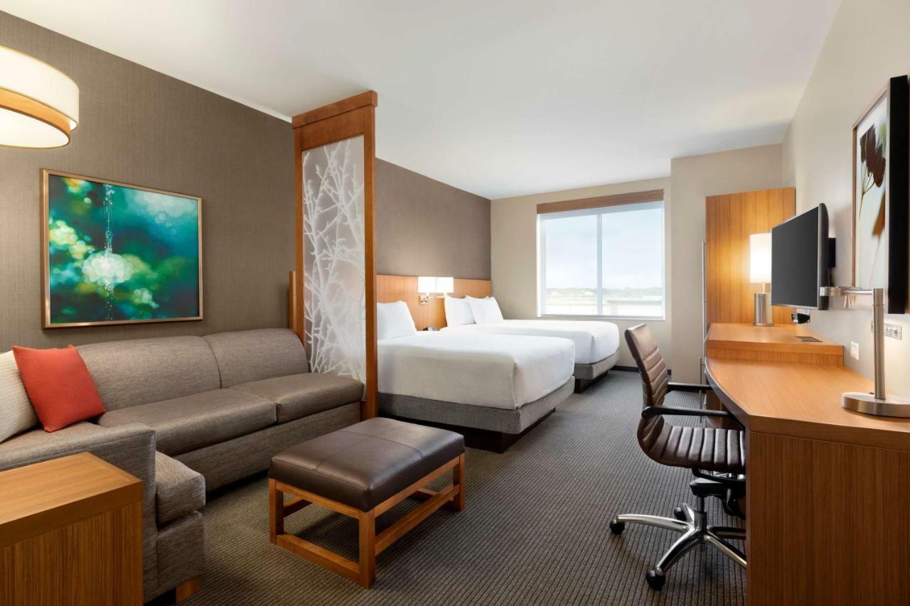 Hyatt Place Virginia Town Center Hotel